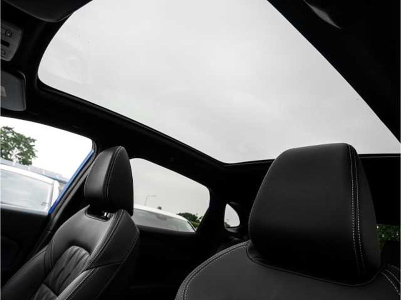 Nissan Qashqai Tekna+ 1.3 DIG-T MHEV EU6d HUD Panorama Navi Leder Memory Sitze Soundsystem
