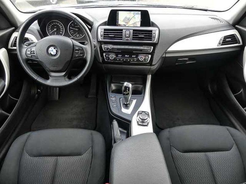 BMW 120 i Advantage Navi Klima PDC Sitzheizung Licht-Paket